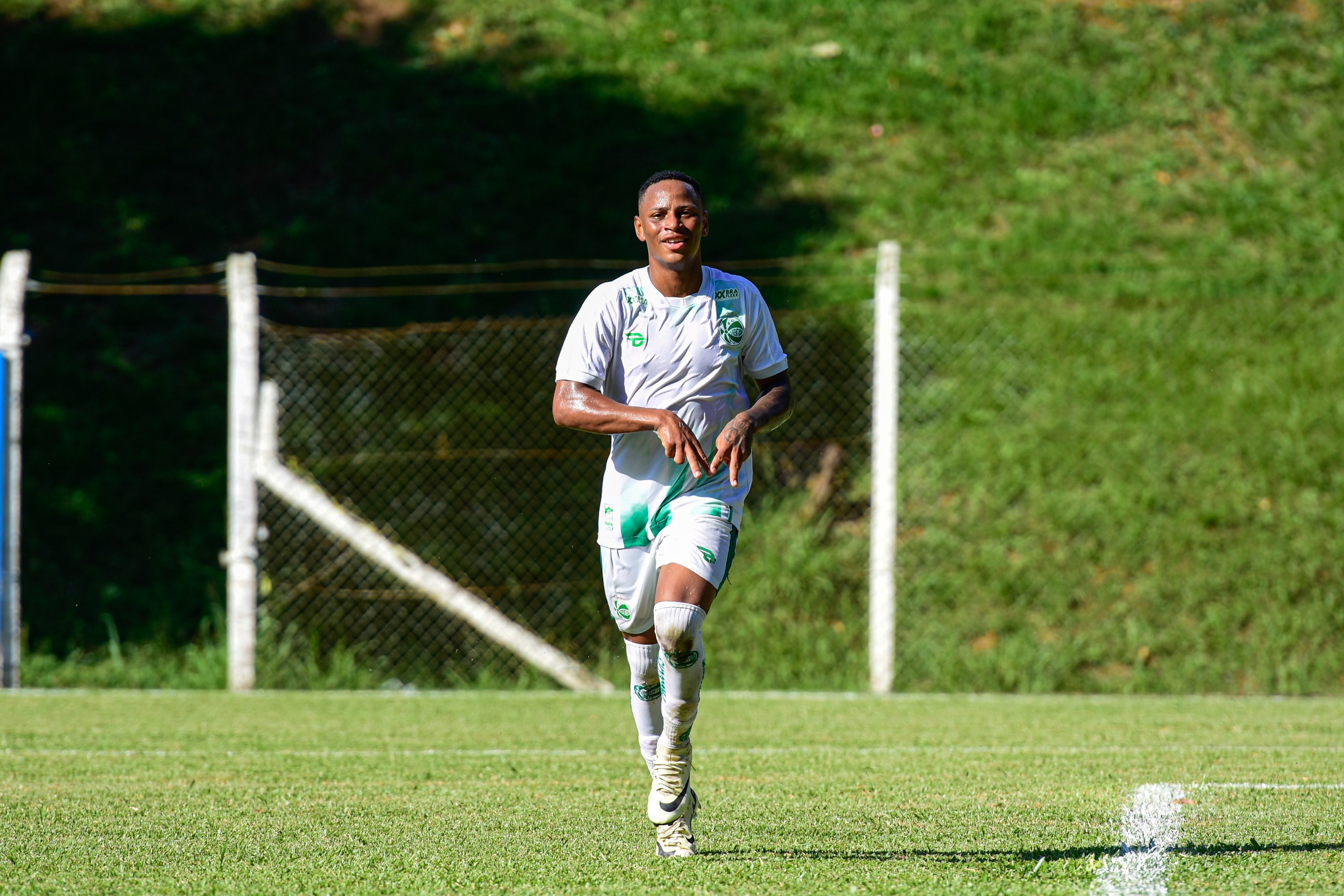 Juventude vence Esportivo e mantém 100% na Liga Serrana Sub-19